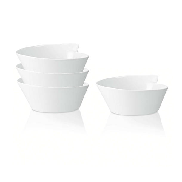 Naif Christmas 4 Piece Porcelain China Dinnerware Set. Service for 1 main image 1